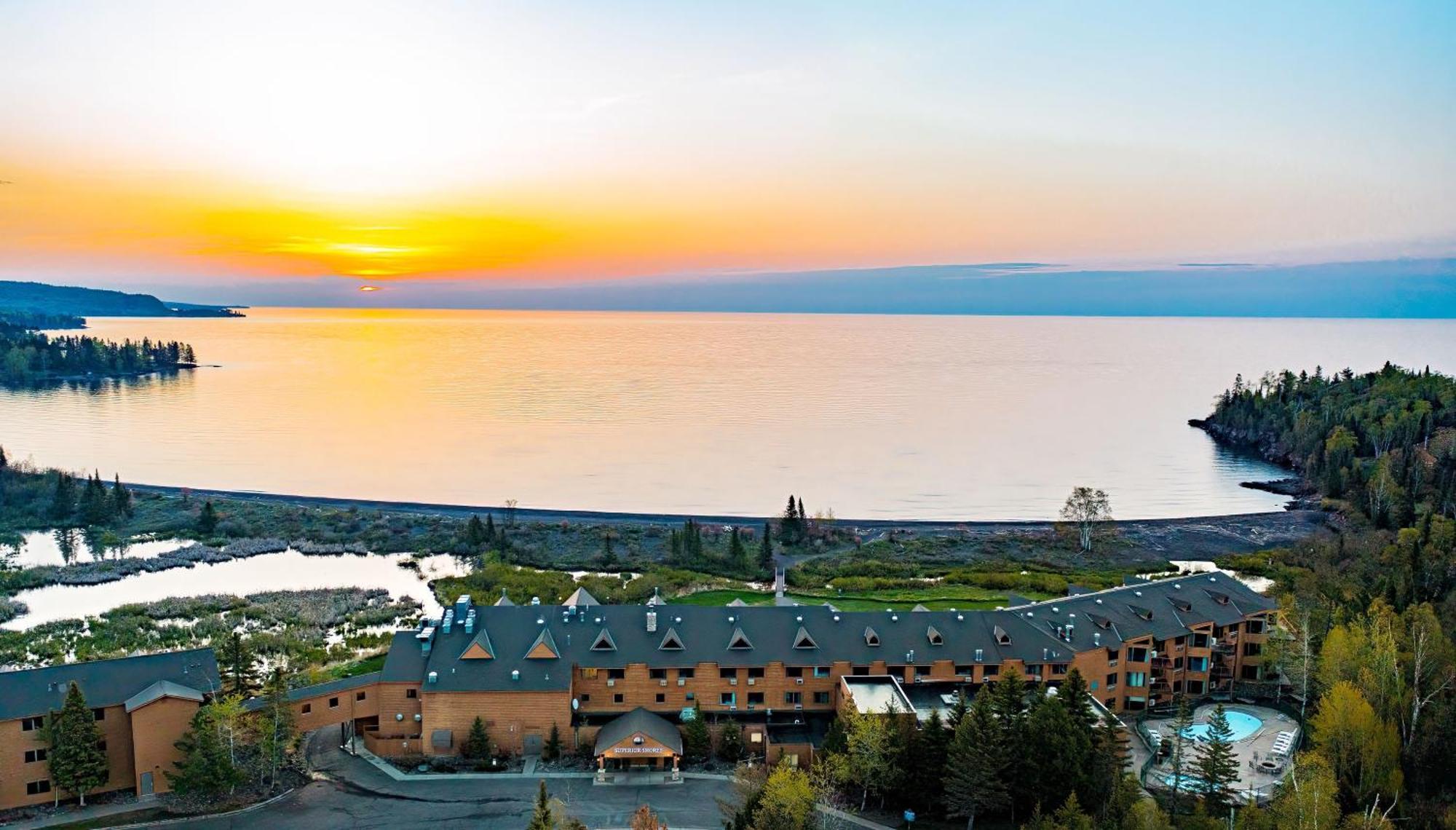Superior Shores Resort Two Harbors Exterior foto